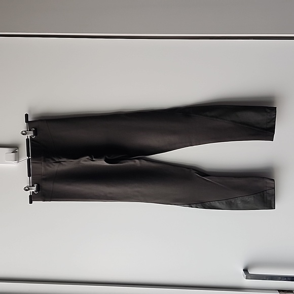 D Exterior Made in Italy Faux Leather Panel High Waisted Leggings - Picture 4 of 7